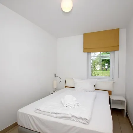 Strandnahe Mit Terrasse, Gratis Nutzung Vom Ahoi Erlebnisbad Und Sauna In Sellin - Rex Rugia 29-1 Lobbe