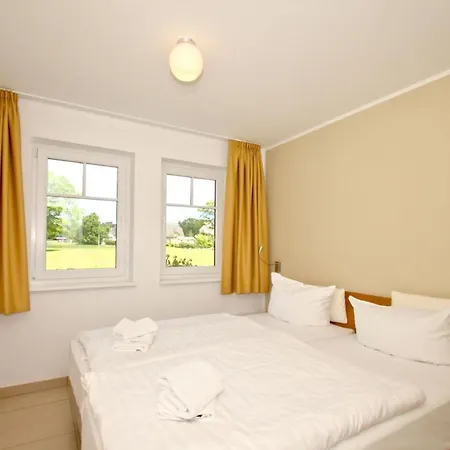 Apartment Strandnahe Rex Rugia: Terrasse Und Ahoi Erlebnisbad *
