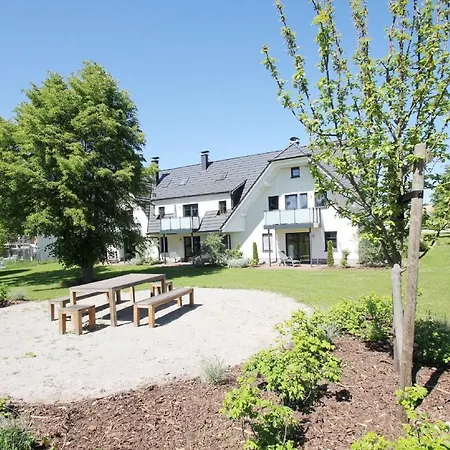 Apartment Strandnahe Rex Rugia: Terrasse Und Ahoi Erlebnisbad Lobbe